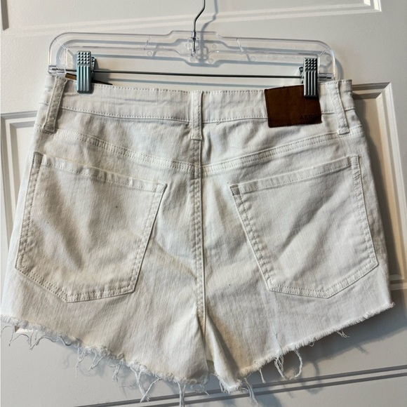 NWT Aeropostale High Rise Shorts Size 10 White - Picture 2 of 9
